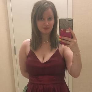 Meet your Posher, Kayla